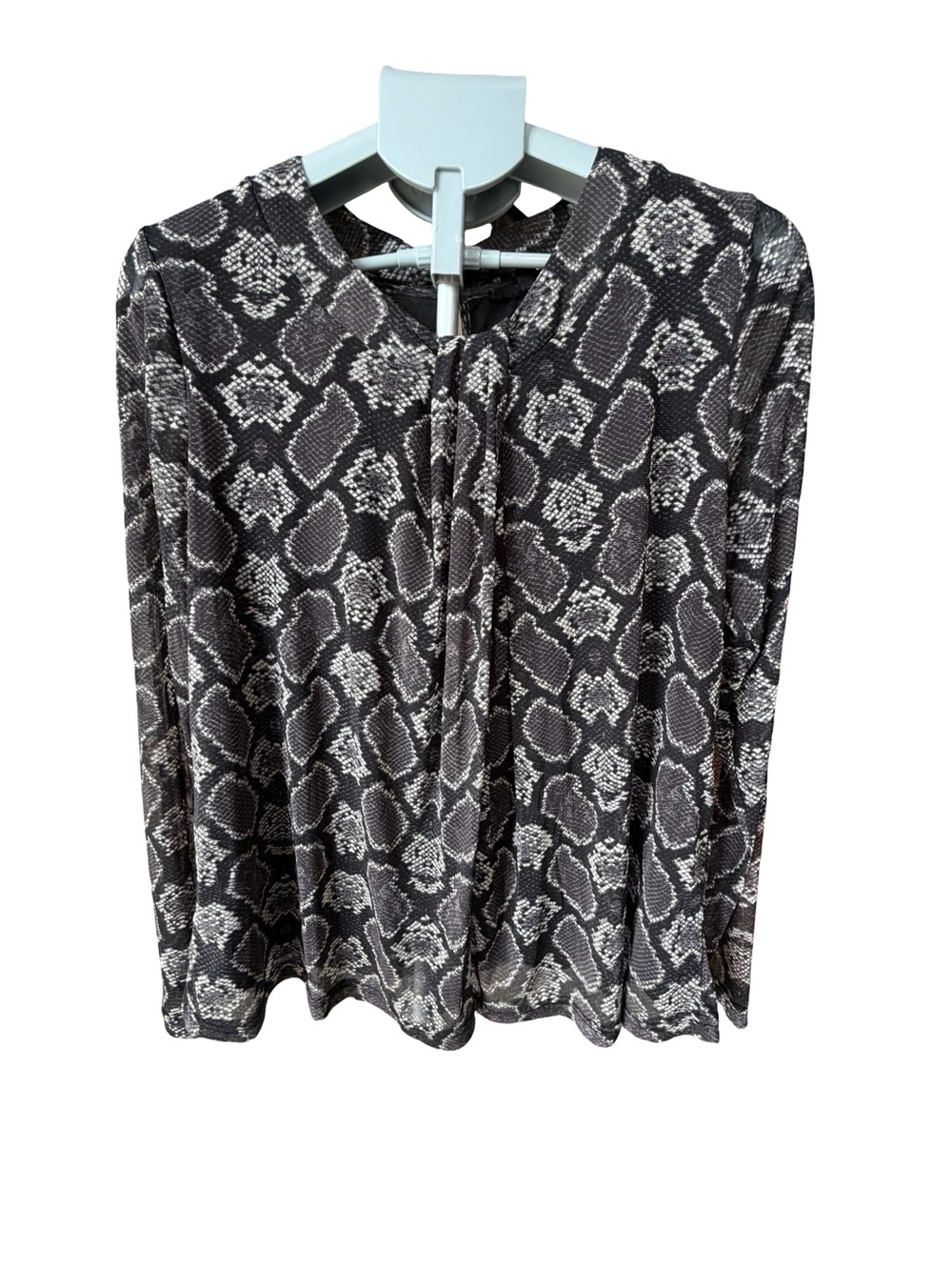 Jane and Delancey Black & Gray Snake-Print Long Sleeve Top